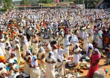 கொரோன பயமில்லை ! லட்சக்கணக்கில்  திரண்ட  இந்து பெண்கள் கோலாகலமாக நடைபெற்ற பகவதி அம்மன் கோவில் திருவிழா!