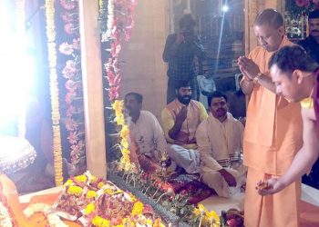 ராமர் கோவில் கட்டும் பணிமுடியும் வரை ராமர் சிலை தற்காலிக வேறு இடத்திற்கு மாற்றப்பட்டுள்ளது.