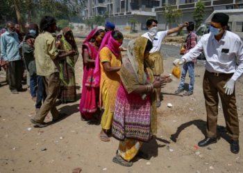 கொரோனா வைரஸின் காலங்களில் ஆர்.எஸ்.எஸ் மற்றும் அதன் சுயம்சேவர்கள் சேவையாறுகிறார்கள்.