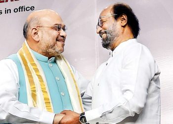 தளபதி வந்துவிட்டார் மன்னன் எப்போது பாஜகவிற்கு வருவார்!  தமிழகத்தின் அரசியல் வரலாறு மாற்றி எழுதப்படுகிறதா!