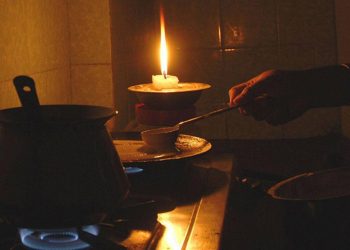 தமிழகத்தில் மின் தடைக்கு தடை போட்டது மோடி அரசு ! தி.மு.கவின் நிர்வாக குளறுபடிகளால் தான் மின்தடை ஏற்படுகிறது!