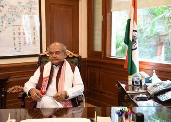 வேளாண் சட்டங்களை திரும்ப பெறுவதற்கு வாய்ப்புகள் இல்லை –  வேளாண் துறை அமைச்சா் நரேந்திர சிங் தோமா்