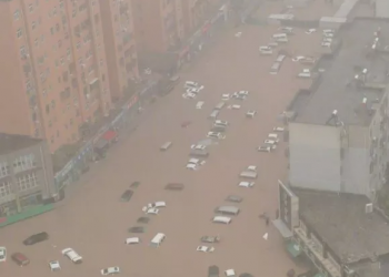 சீனாவில்  வரலாறு காணாத வெள்ளம்! 94,000 அணைகள் கட்டிய சீனா மூழ்கும் அபாயம்!