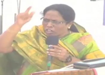 இந்த சாதிகார்கள் கடைக்கு செல்லும் சிறுமிகளுக்கு பாலியல் தொல்லை?  சி.எஸ்.ஐ பெண் போதகர் பியூலா!