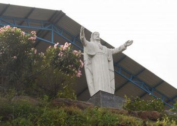 முதலில் சிலுவை நடுங்க அடுத்து சர்ச் கட்டுங்க! ஆக்கிரமிக்கப்பட்ட மலை! மாவட்ட ஆட்சியர் அதிரடி உத்தரவு!