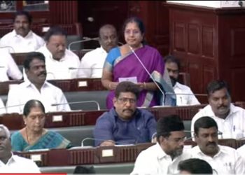 சட்டசபையில்,பிரதமர் மோடியின் சாதனைகளை முழங்கி பிரதமரின் திசை நோக்கி வணங்கிய வானதி  சீனிவாசன்! தொடர் குறுக்கீடு செய்த திமுக அமைச்சர்கள்..!