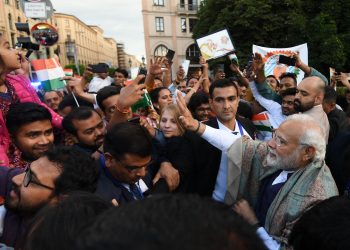 ஜெர்மனியில் ஒலித்த ‘வந்தே மாதரம்’  ஜெர்மனி சென்ற பிரதமர் மோடிக்கு உற்சாக வரவேற்பு !