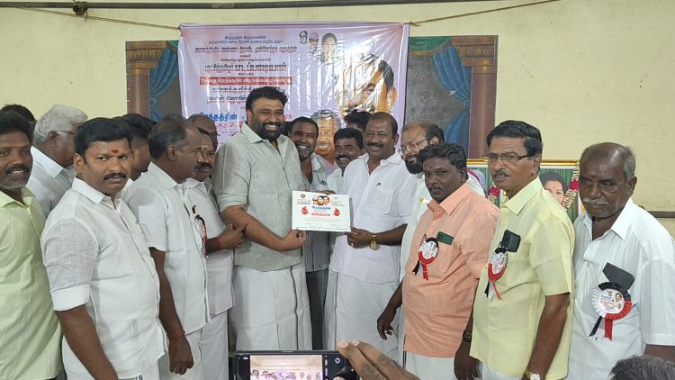 திருக்கோவிலூரில் அதிமுக பொதுச்செயலாளர் பிறந்தநாள் விழா ஐடி பிரிவு சார்பில் ரத்ததான முகாம்.