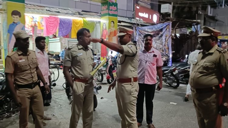 விநாயகர் சதுர்த்தியை ஒட்டி விநாயகர் சிலை கரைக்கும் இடம், சிலை அணிவகுத்து செல்லும் பாதை உள்ளிட்டவைகளை இரு மாவட்ட எஸ்பி ஆய்வு.